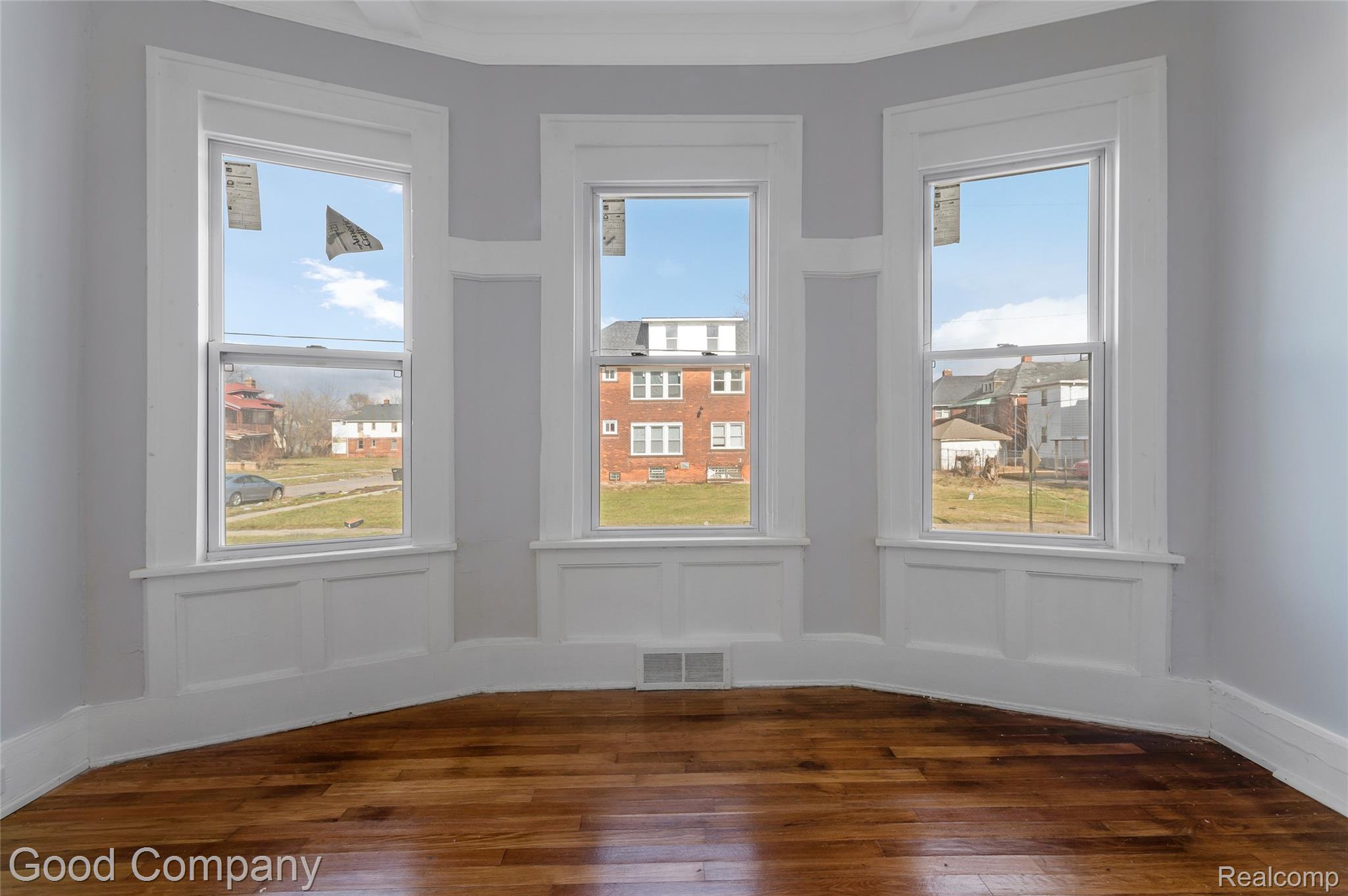 4003 Pingree Street Property Photo 8