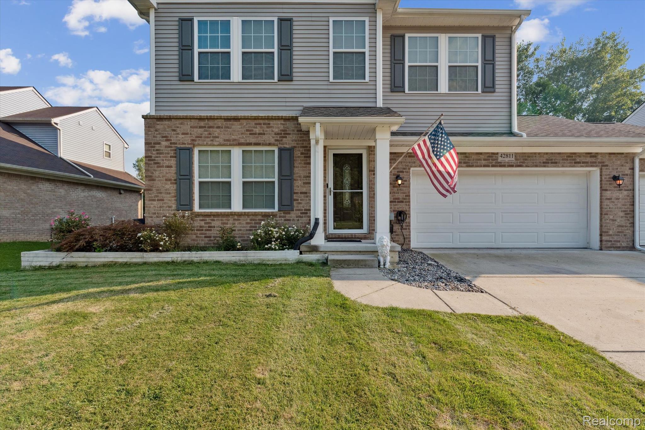 42811 Colonial Road Property Photo 2