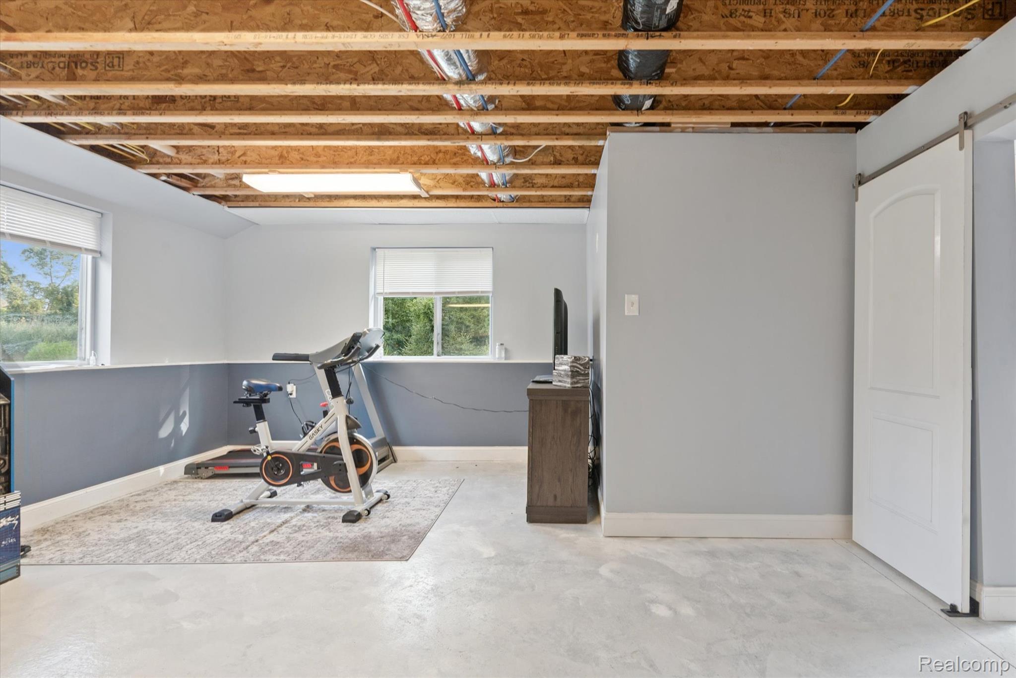 42811 Colonial Road Property Photo 20