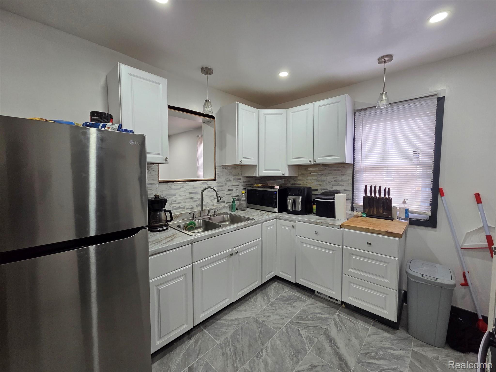 15700 Mark Twain Street Property Photo 8