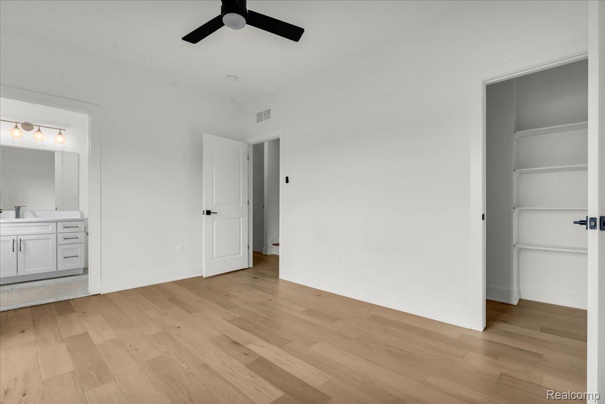 2037 11th Street 9 Property Photo 17