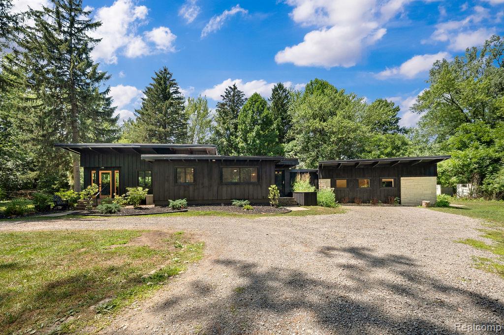 5831 Browntown Road