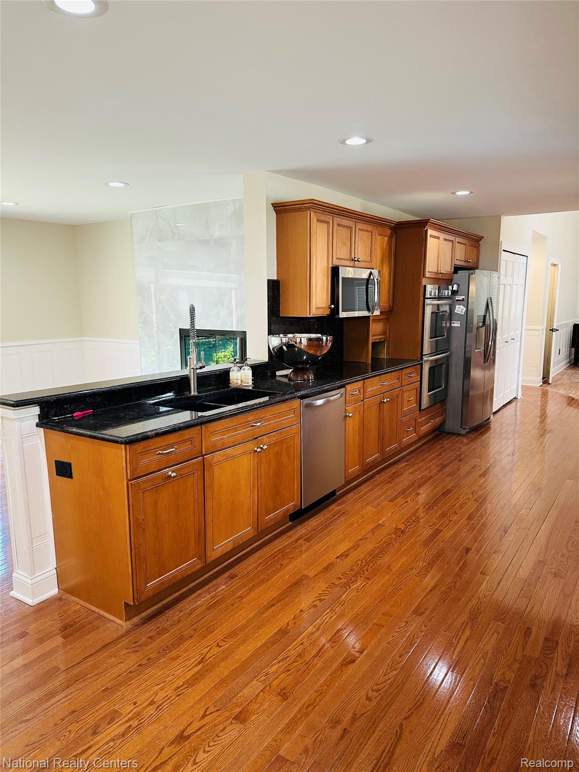 2851 Franklin Road Property Photo 11