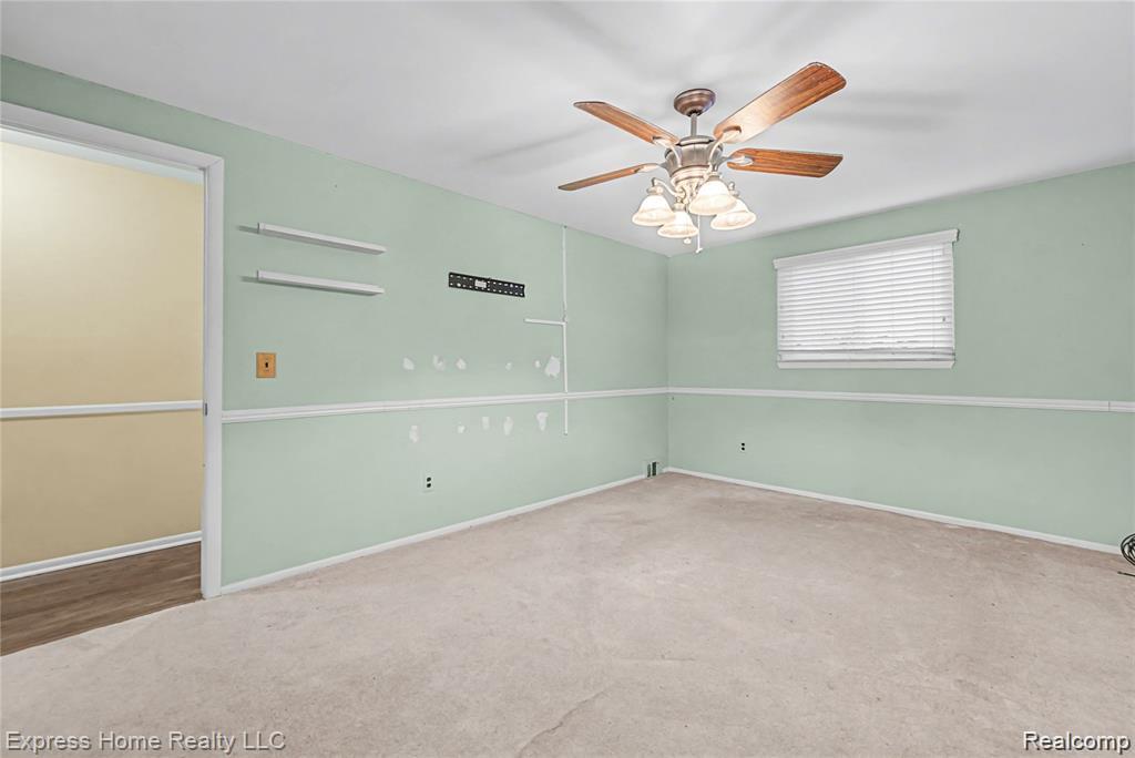 30121 Woodhouse Drive Property Photo 13