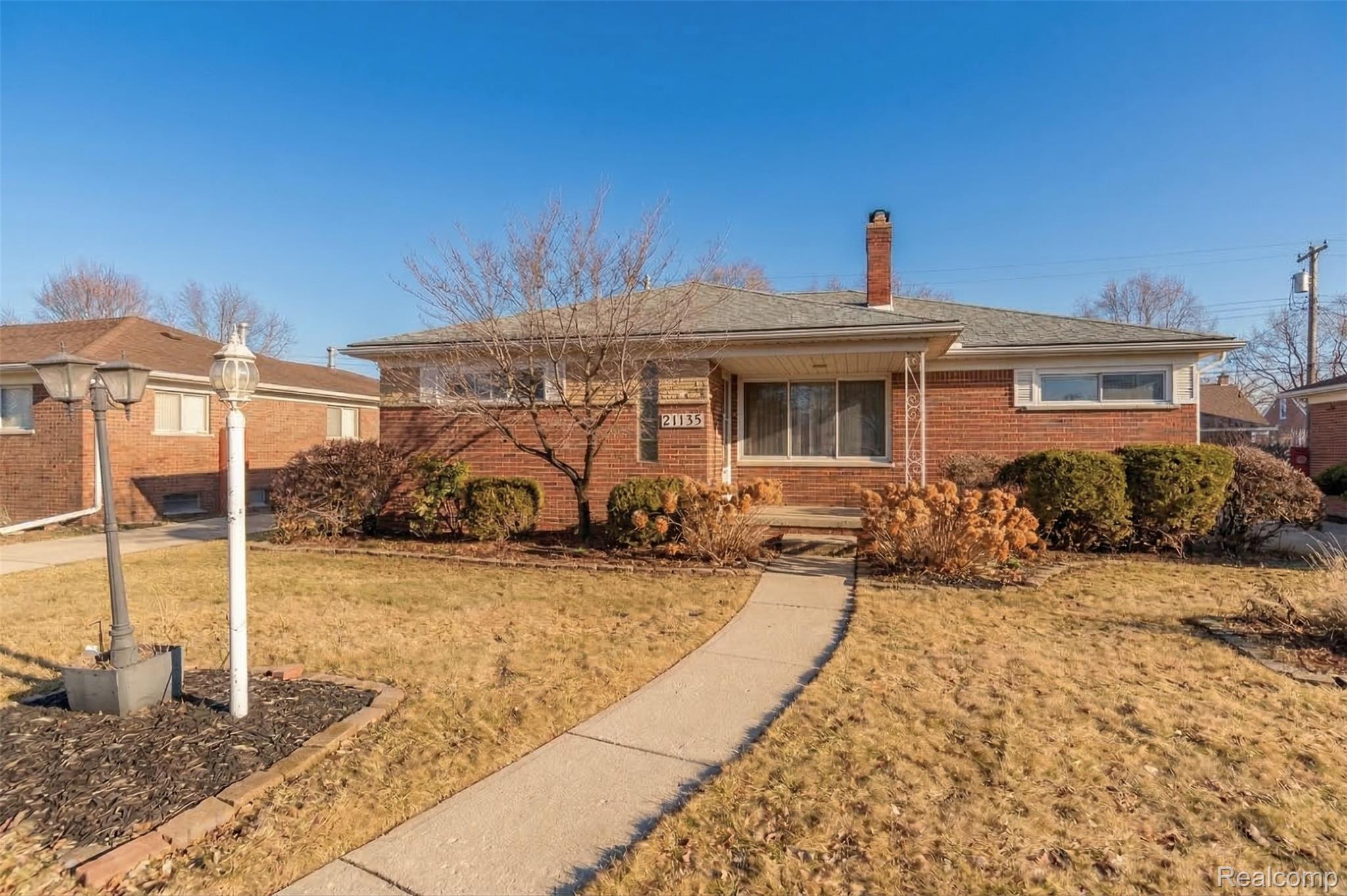 21135 Virginia Avenue Property Photo 1