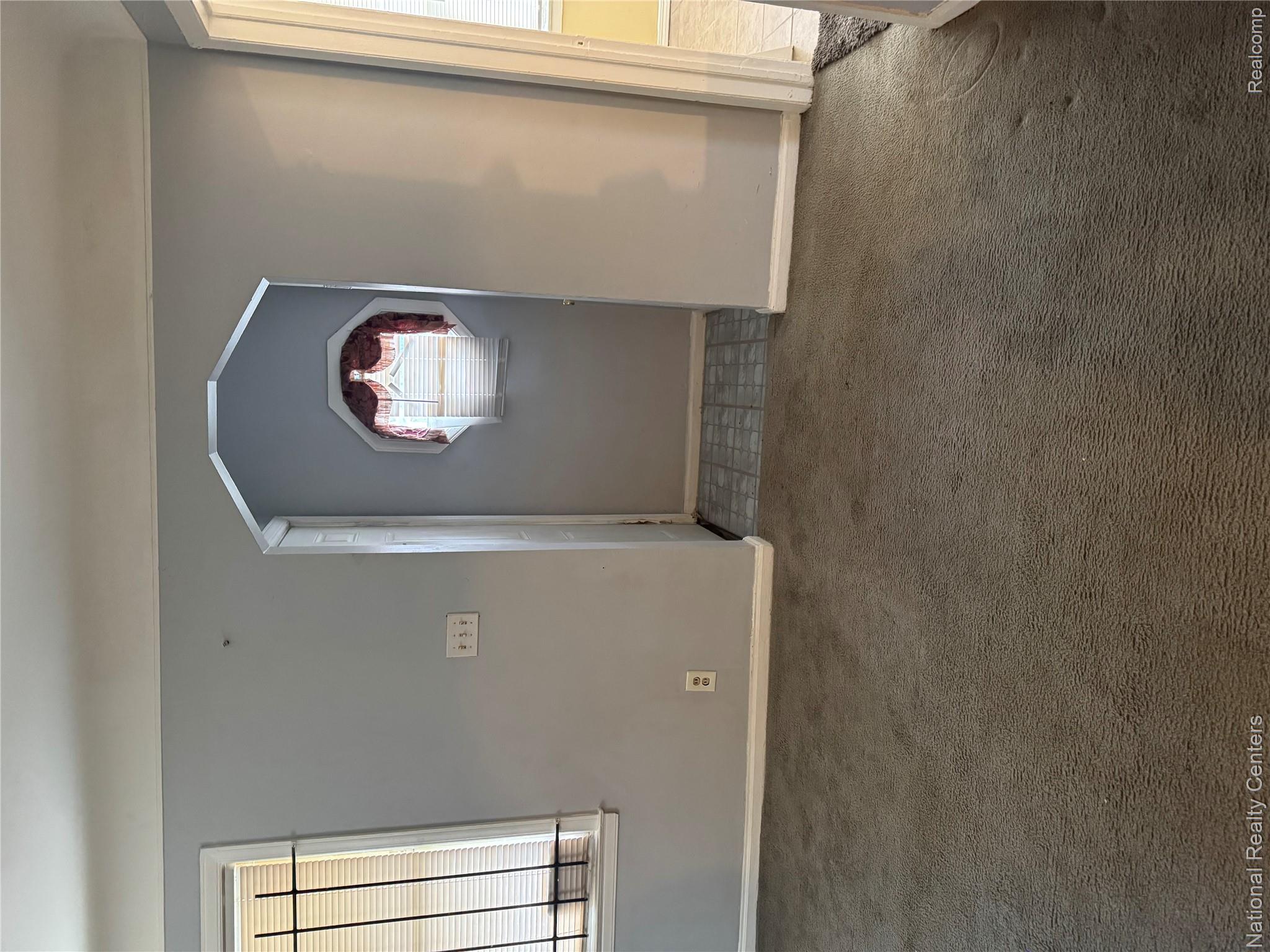 9131 Birwood Street Property Photo 4