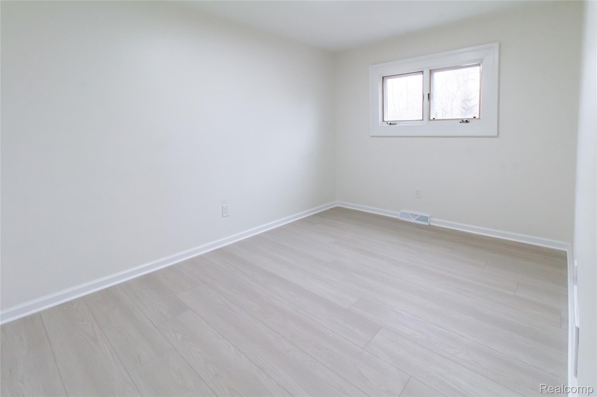 23106 Springbrook Drive Property Photo 47