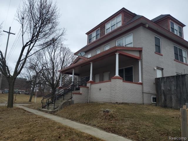 626 Begole Street Property Photo 5