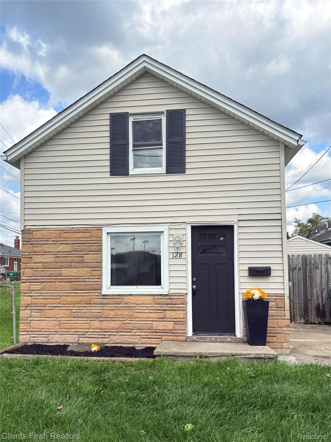 128 Henry Ruff Road Property Photo 1