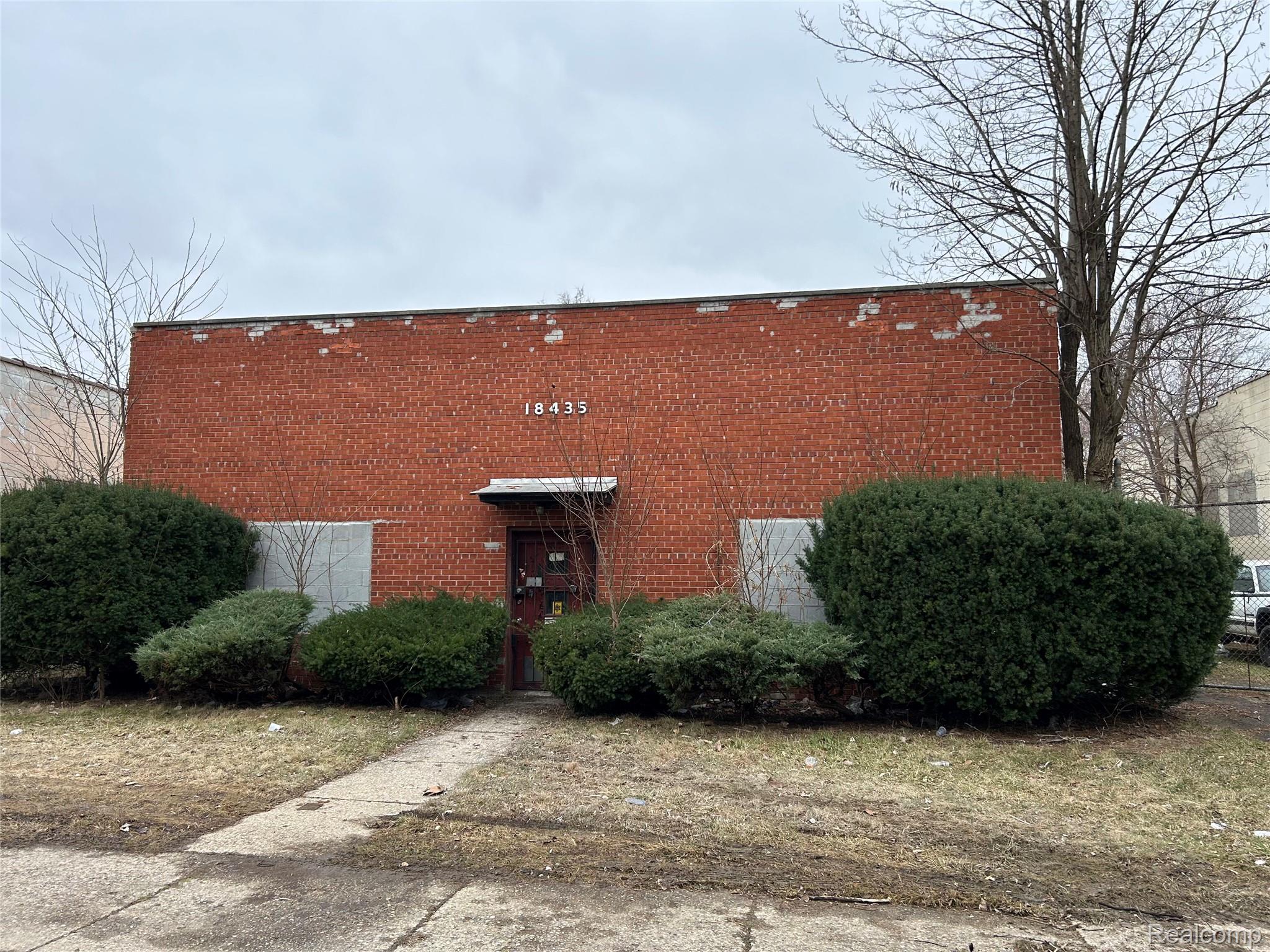 18435 Weaver Street Property Photo 1