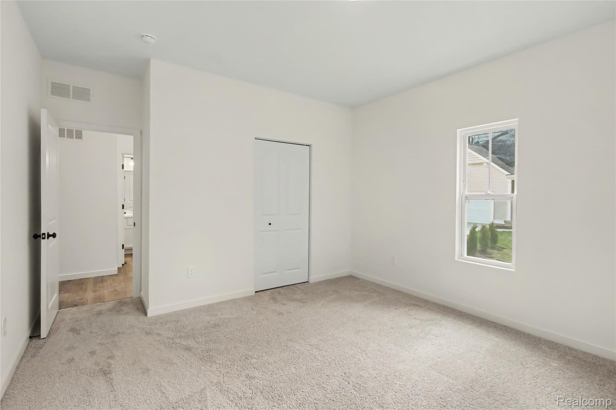 366 Dorchester Drive Property Photo 12