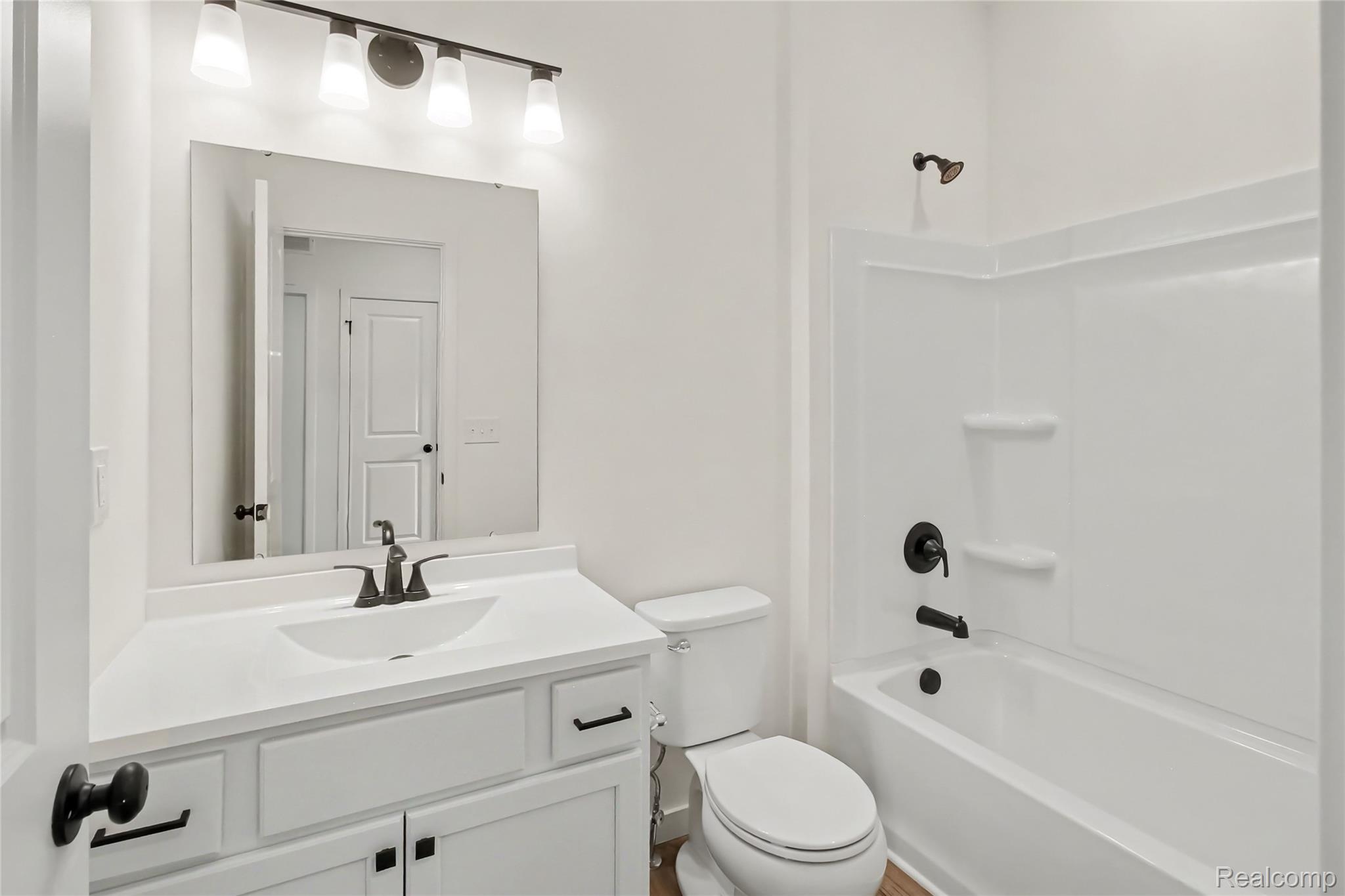366 Dorchester Drive Property Photo 13