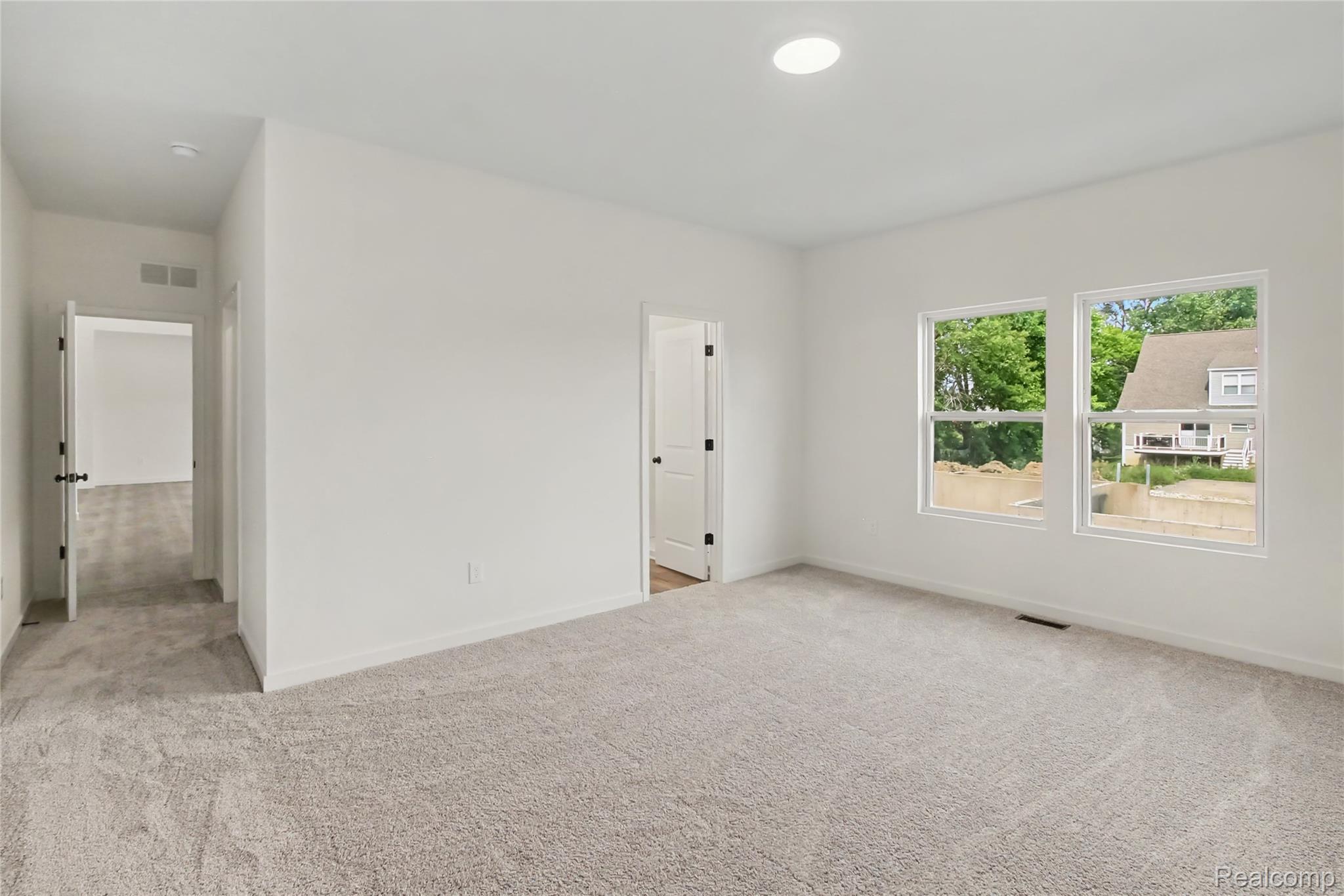 366 Dorchester Drive Property Photo 15