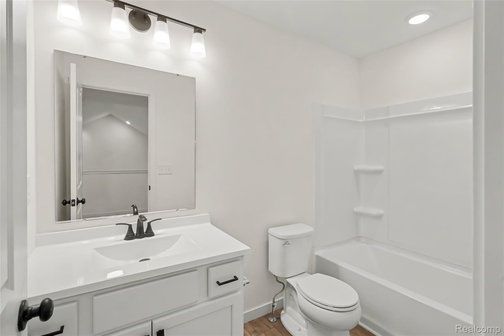 366 Dorchester Drive Property Photo 17