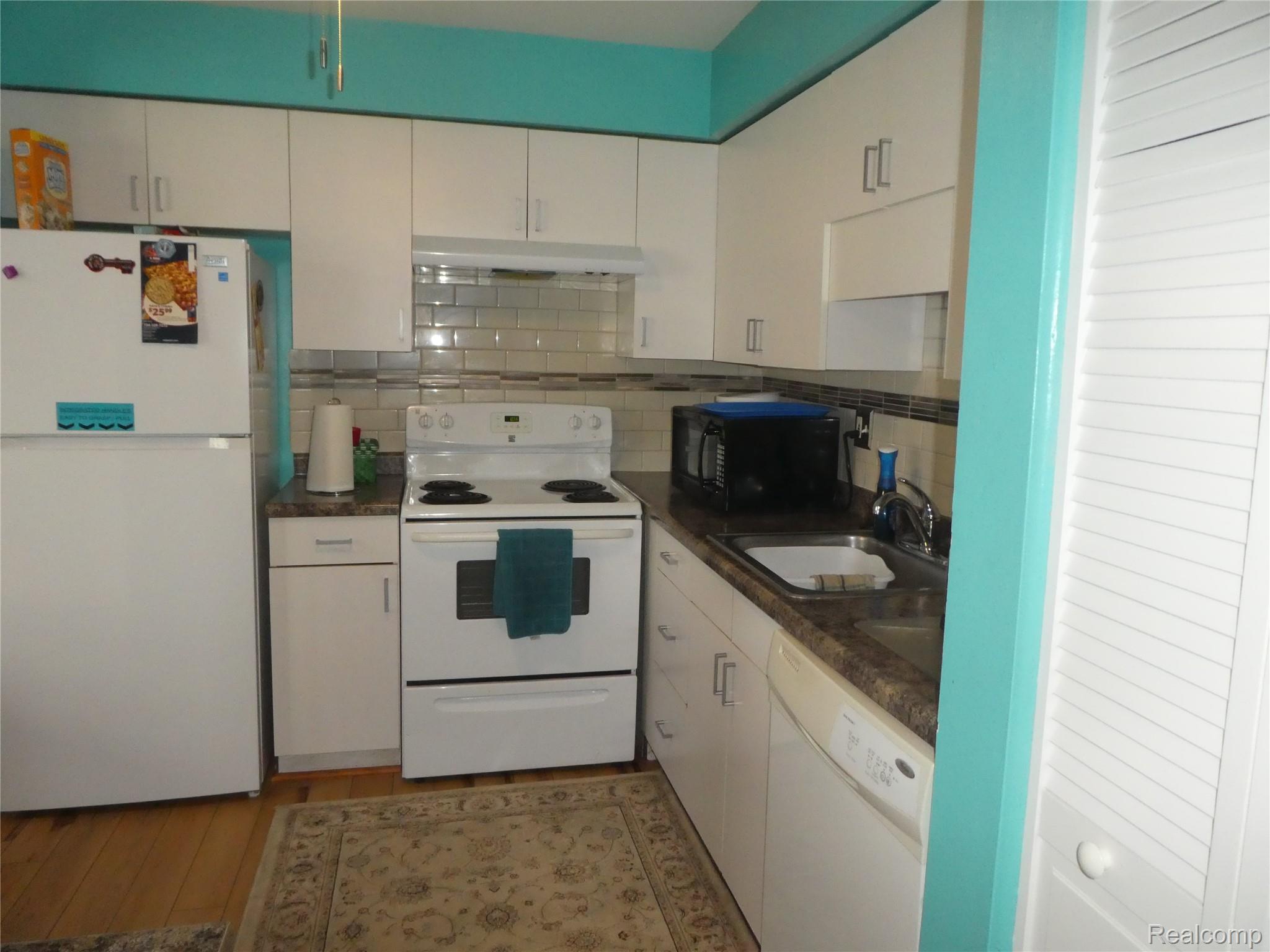 7482 Woodview Street 4 Property Photo 34