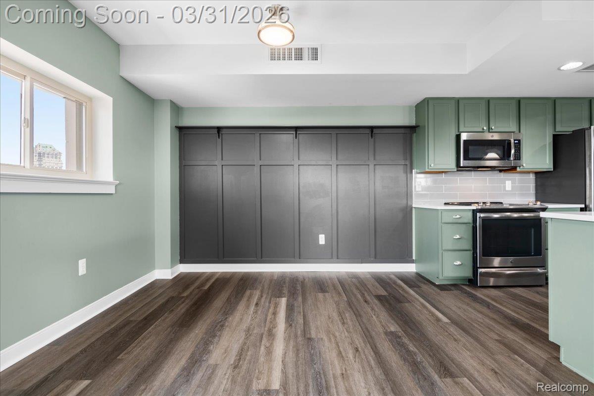 525 W Lafayette Boulevard 21c Property Photo 9