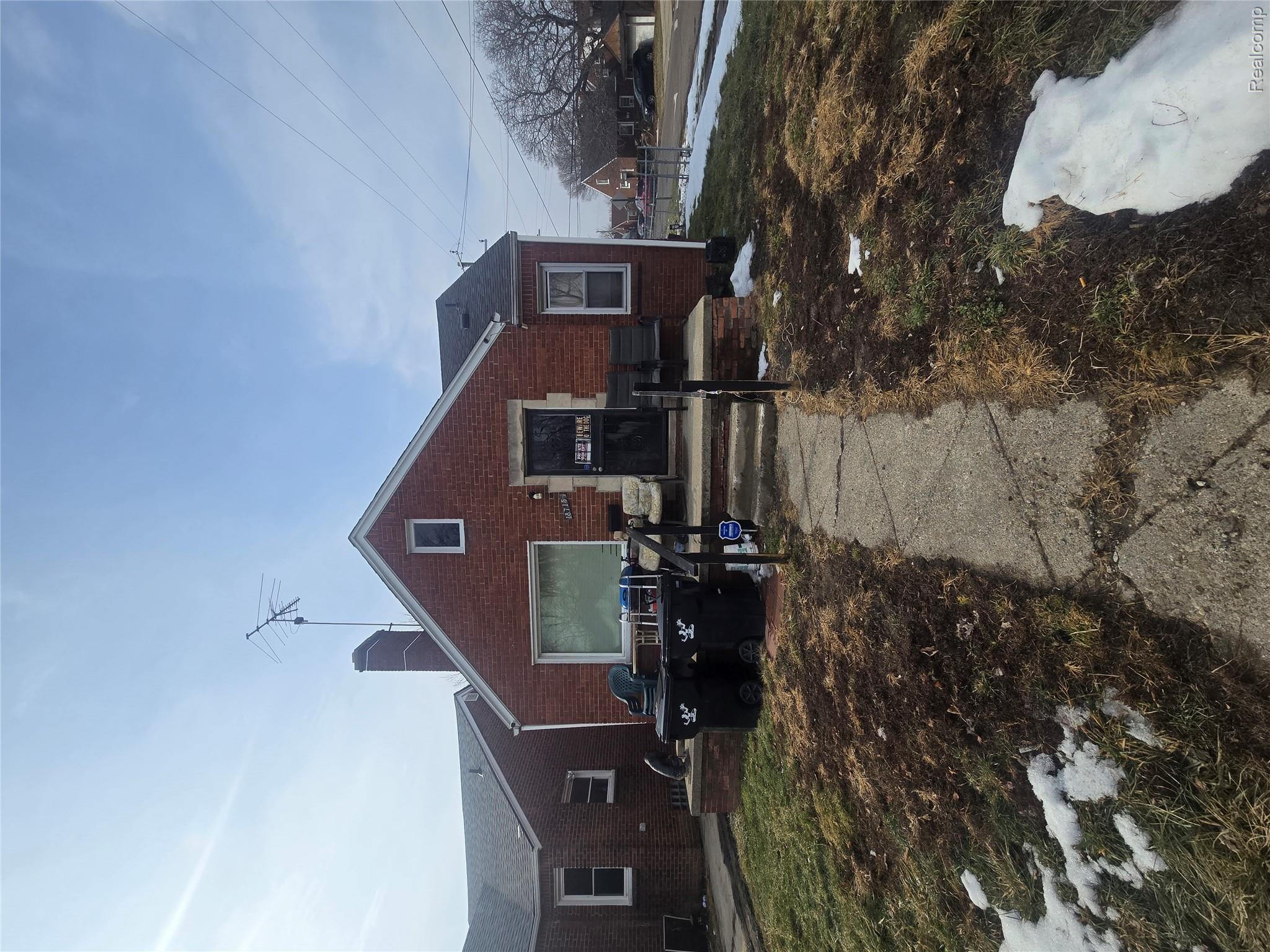 18715 Albion Street Property Photo 1
