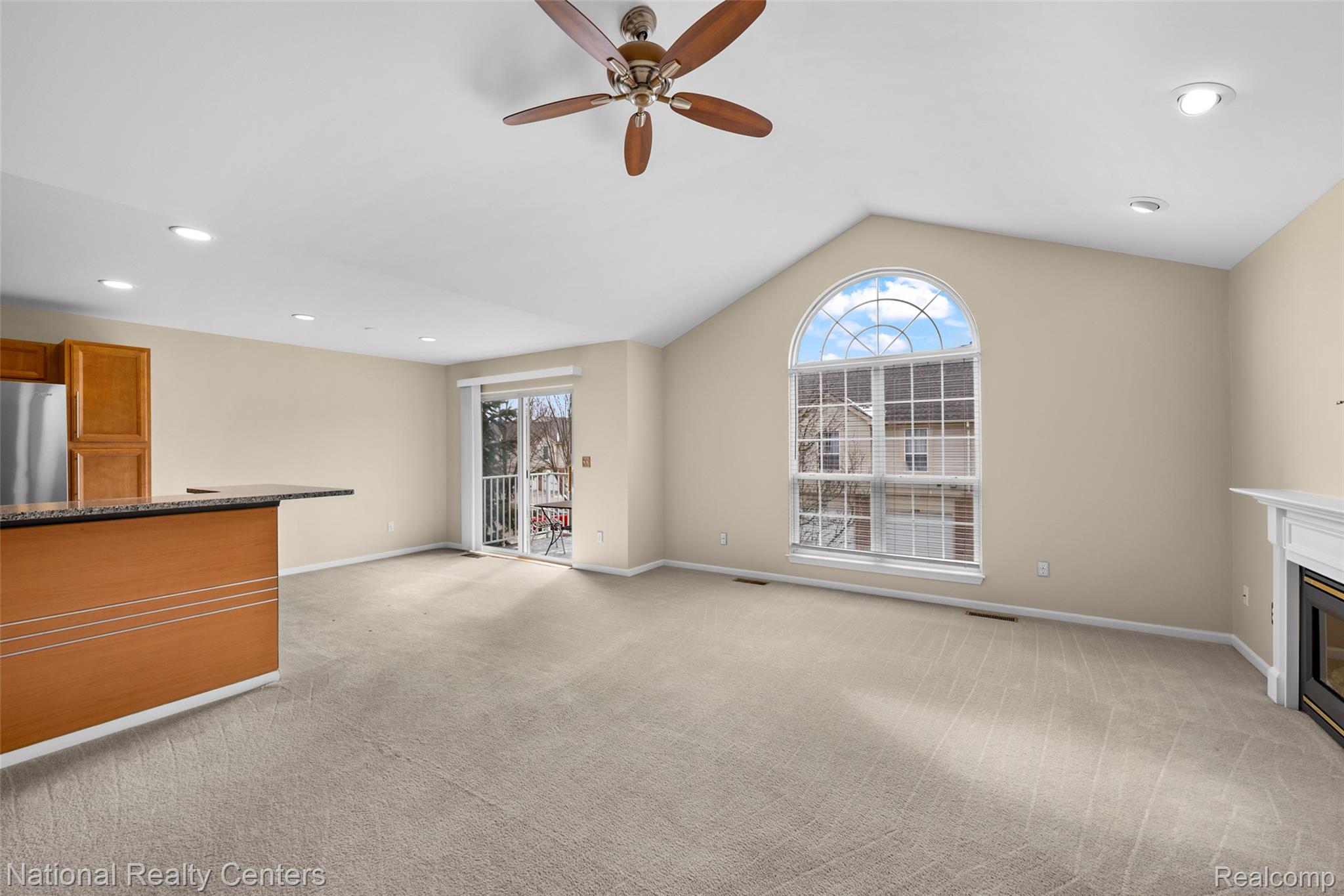 7201 Farmingdale Lane Property Photo 7