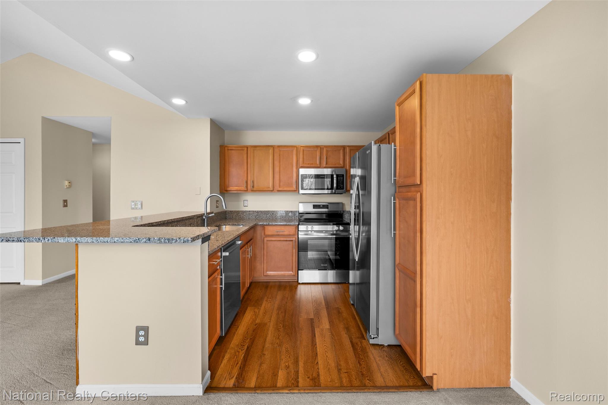 7201 Farmingdale Lane Property Photo 13