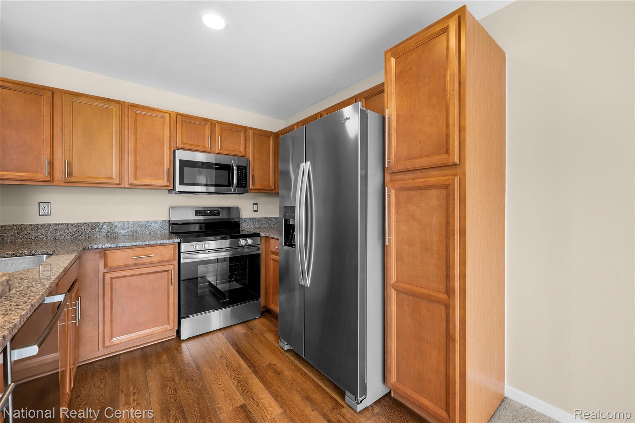 7201 Farmingdale Lane Property Photo 15