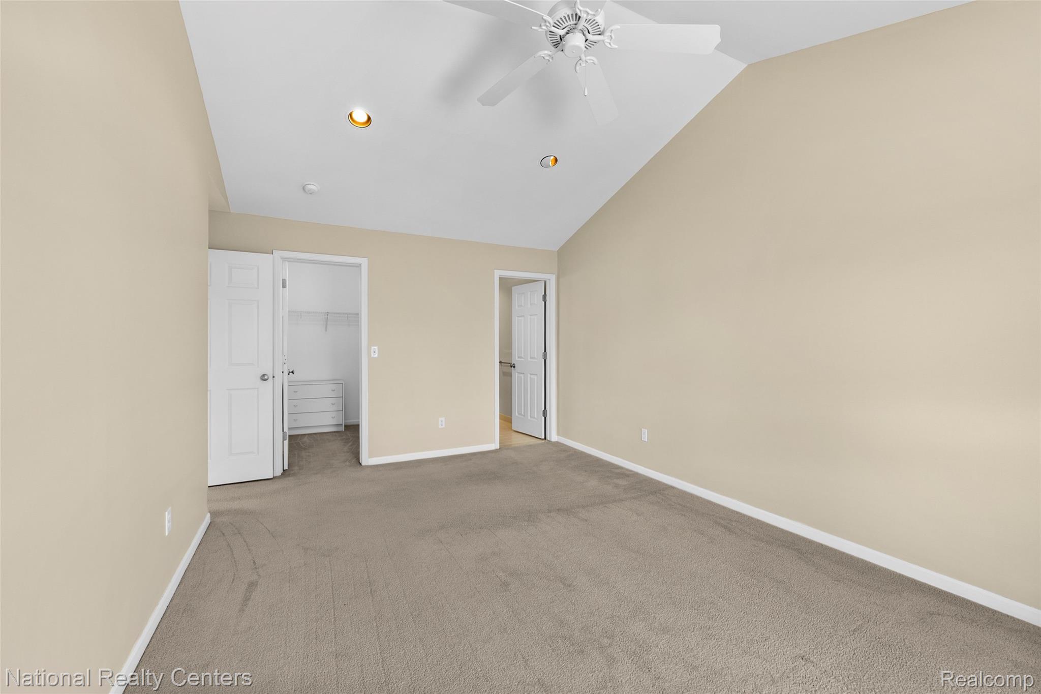 7201 Farmingdale Lane Property Photo 21