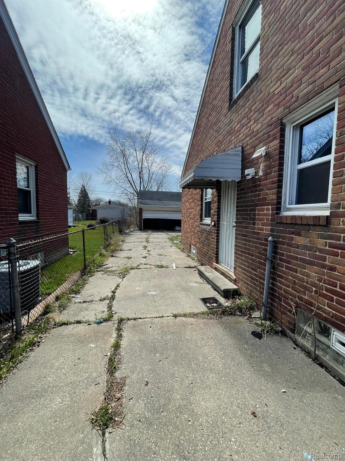 16500 Eastburn Street Property Photo 3