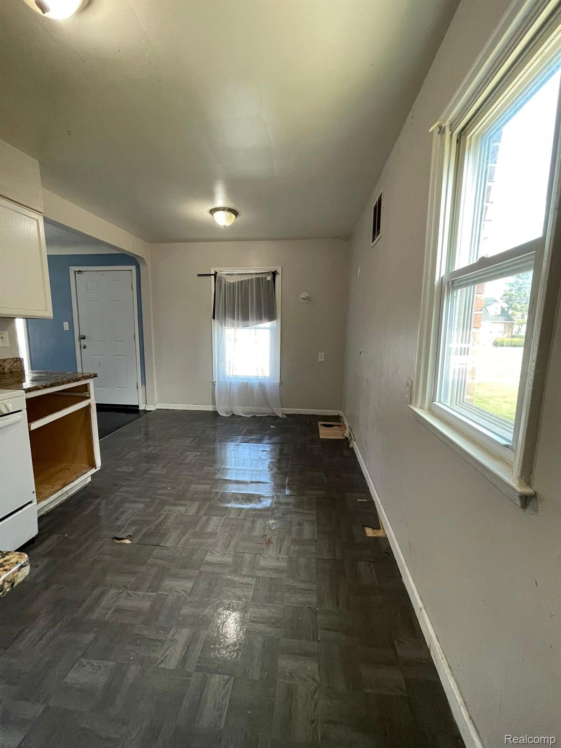 16500 Eastburn Street Property Photo 6
