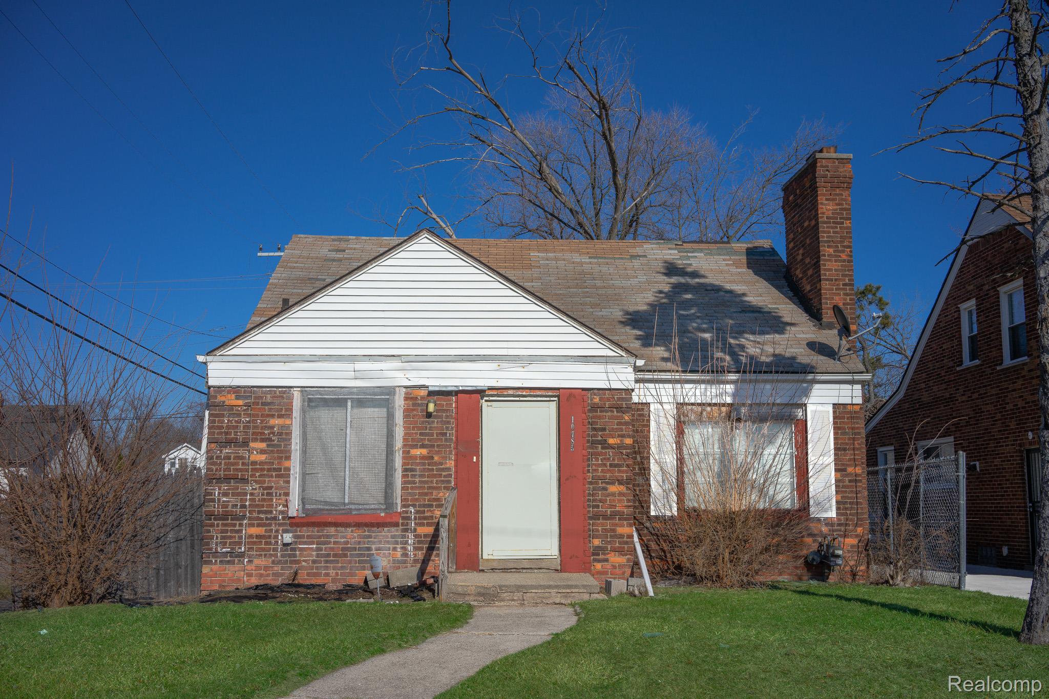 10785 E Outer Drive Property Photo 1
