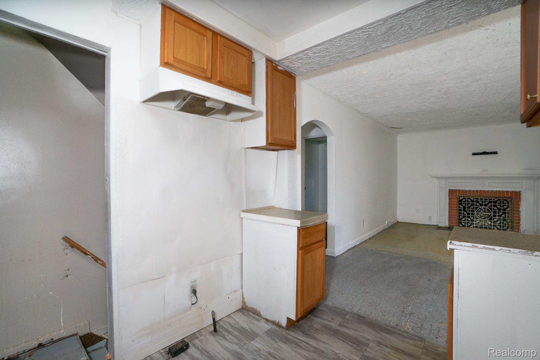 10785 E Outer Drive Property Photo 12
