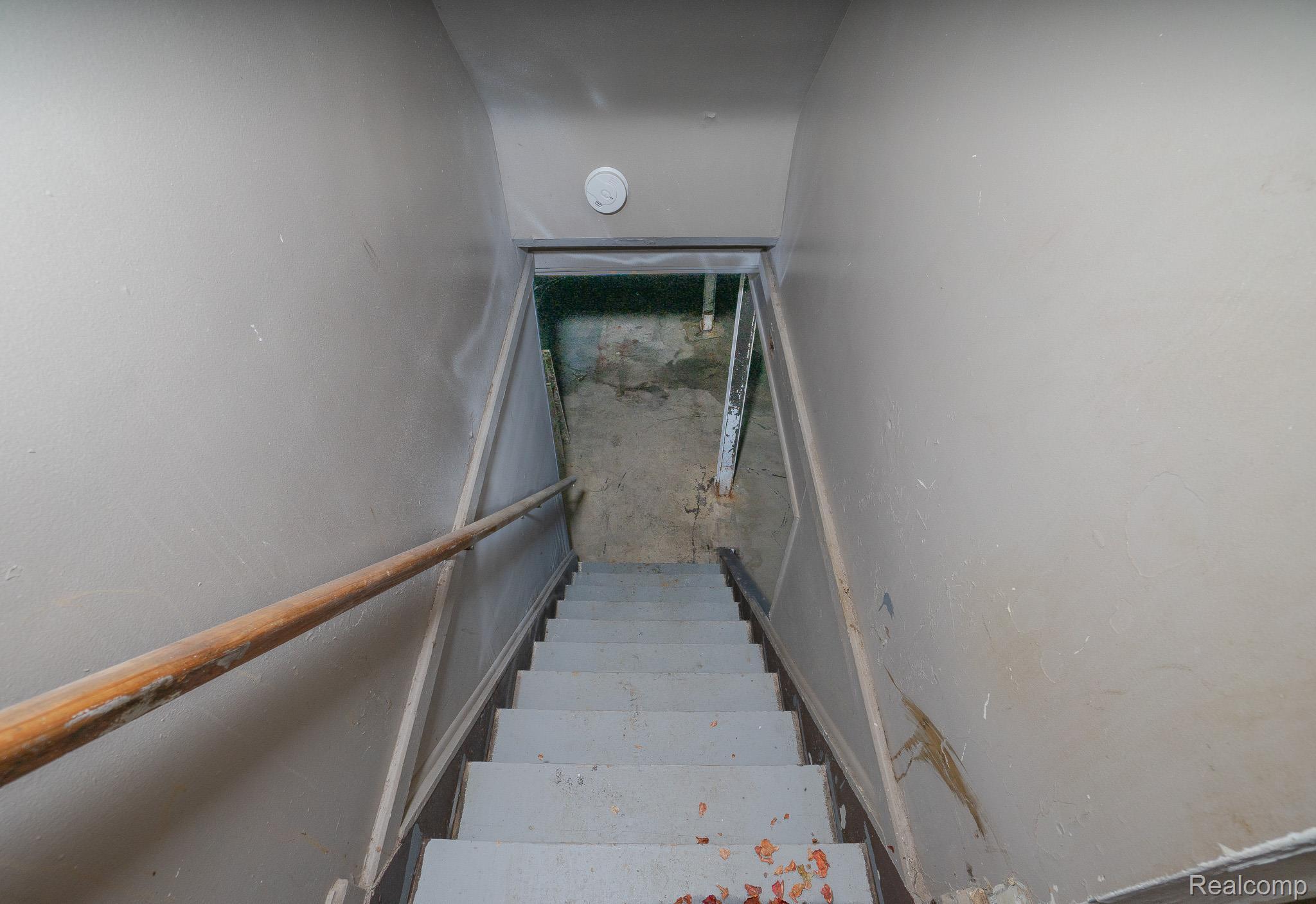 10785 E Outer Drive Property Photo 22
