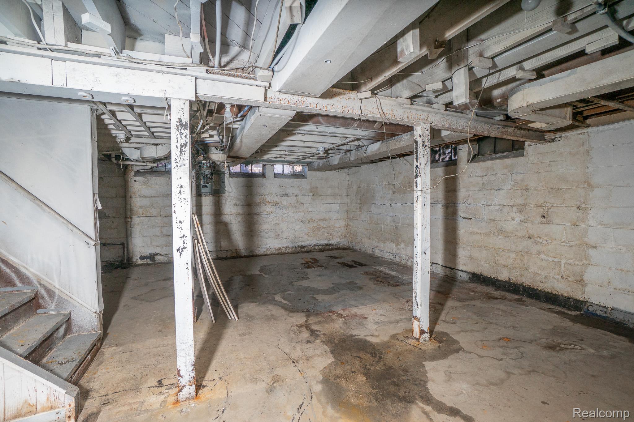 10785 E Outer Drive Property Photo 25