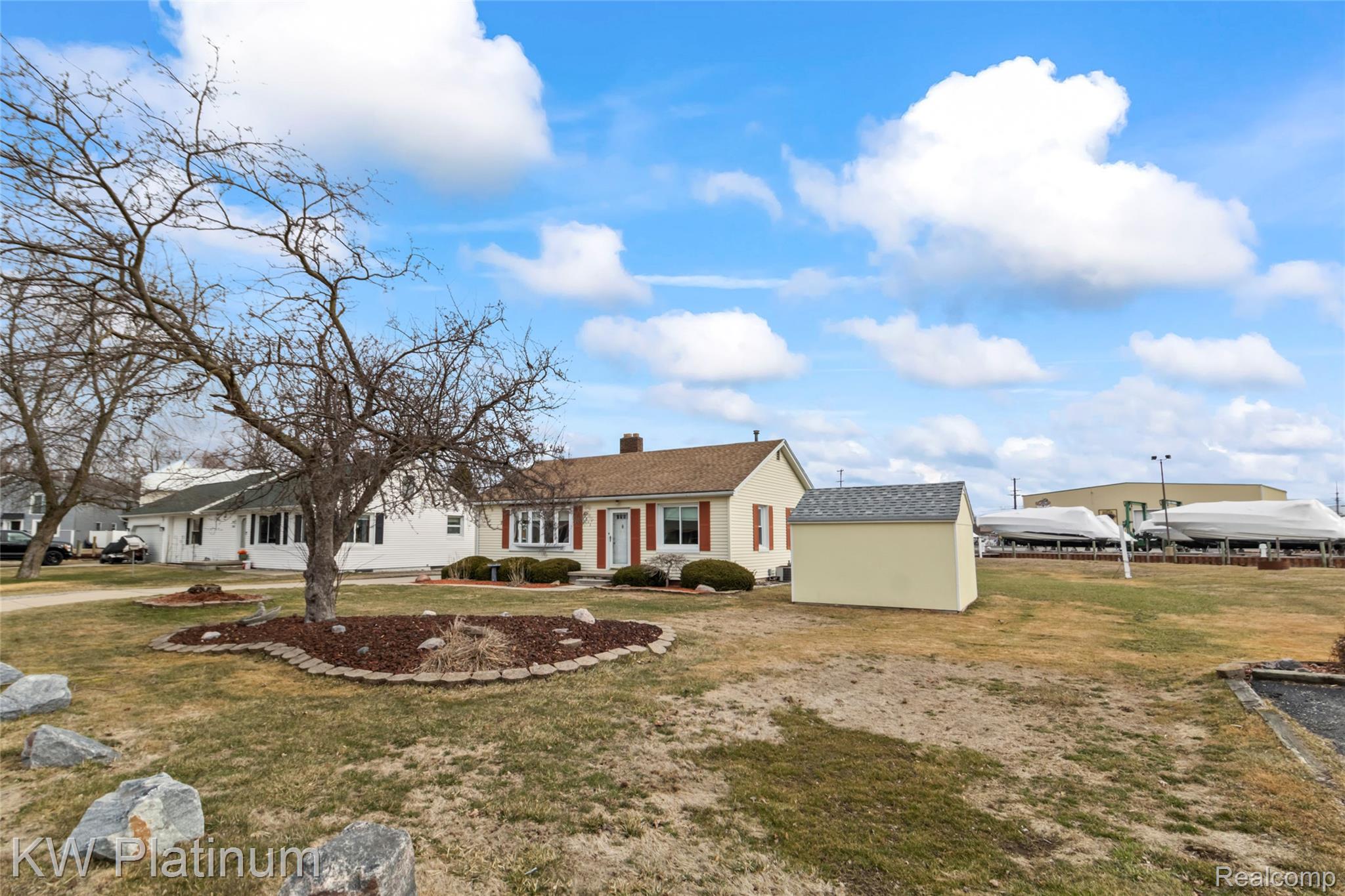 7811 Alexandria Drive Property Photo 3