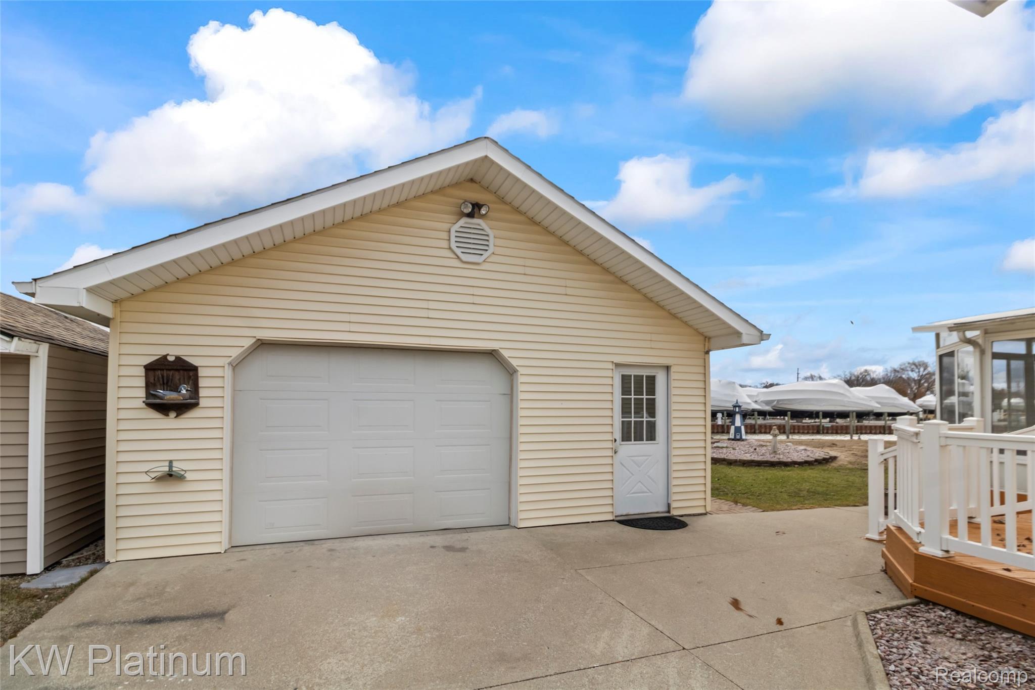 7811 Alexandria Drive Property Photo 4