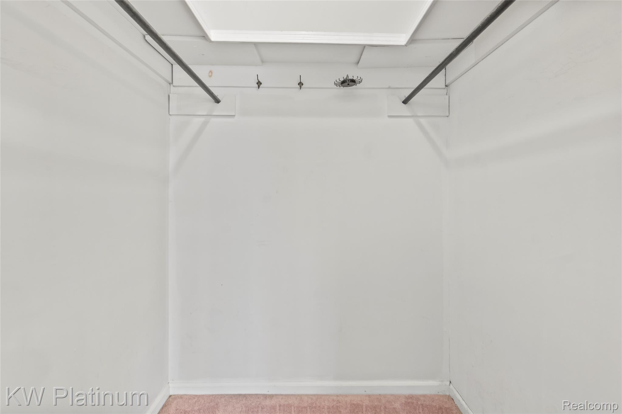 7811 Alexandria Drive Property Photo 20