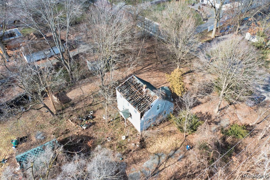 30905 Beverly Road Property Photo 2