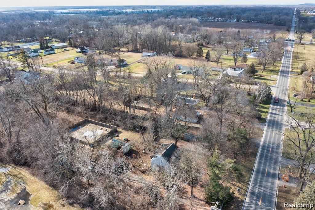 30905 Beverly Road Property Photo 4