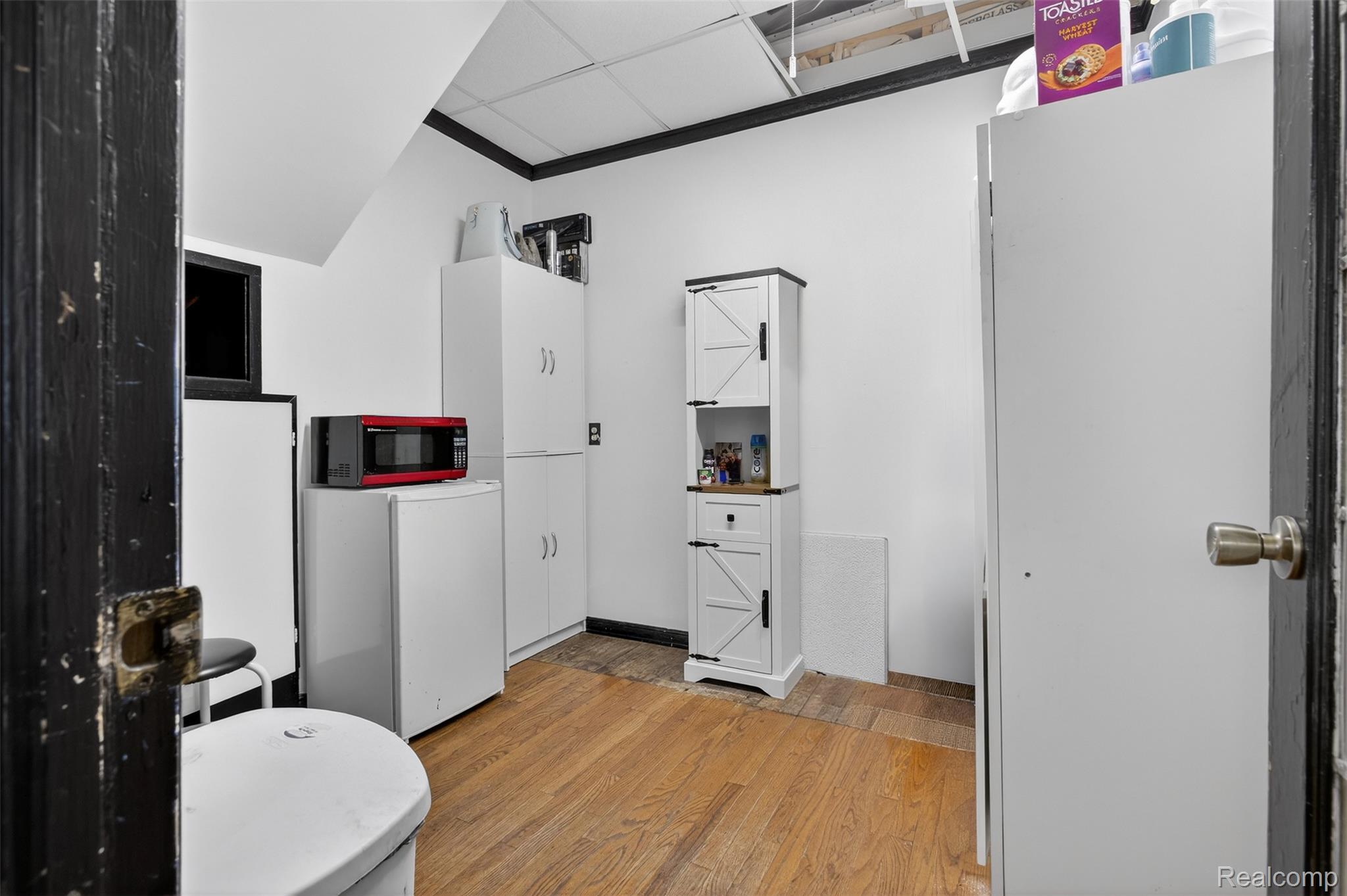8516 State Road Property Photo 17