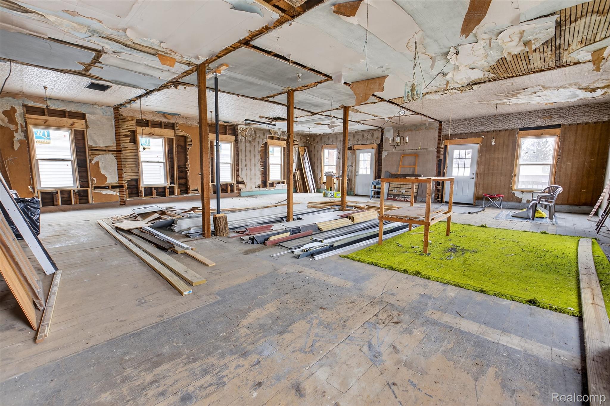 8516 State Road Property Photo 26