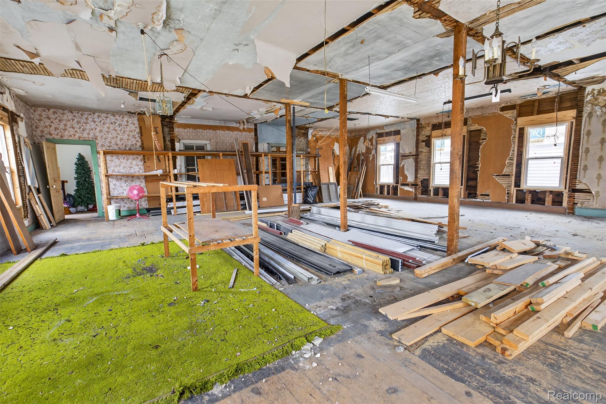 8516 State Road Property Photo 27