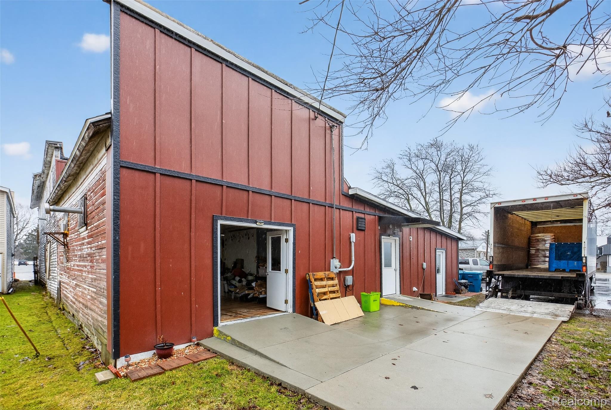 8516 State Road Property Photo 29
