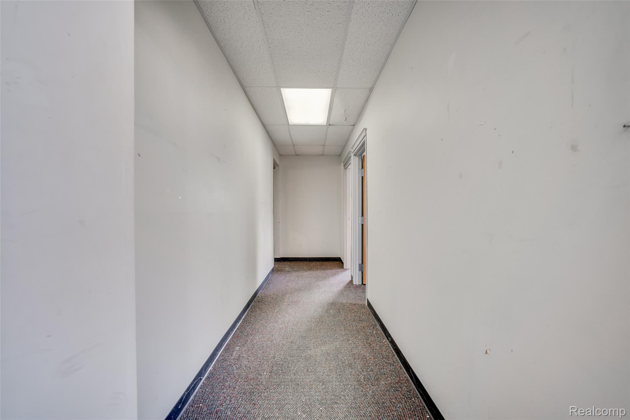 301 S Cooper Street Property Photo 8