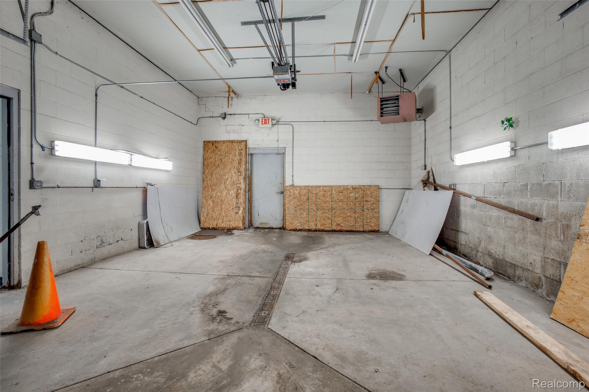 301 S Cooper Street Property Photo 13