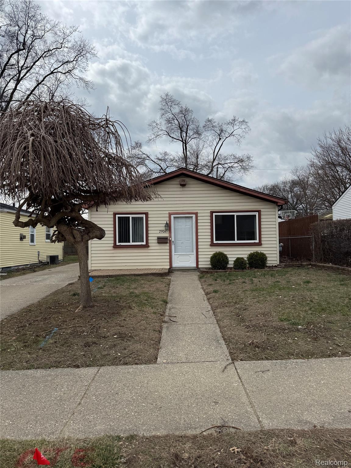 29045 Howard Avenue Property Photo 1