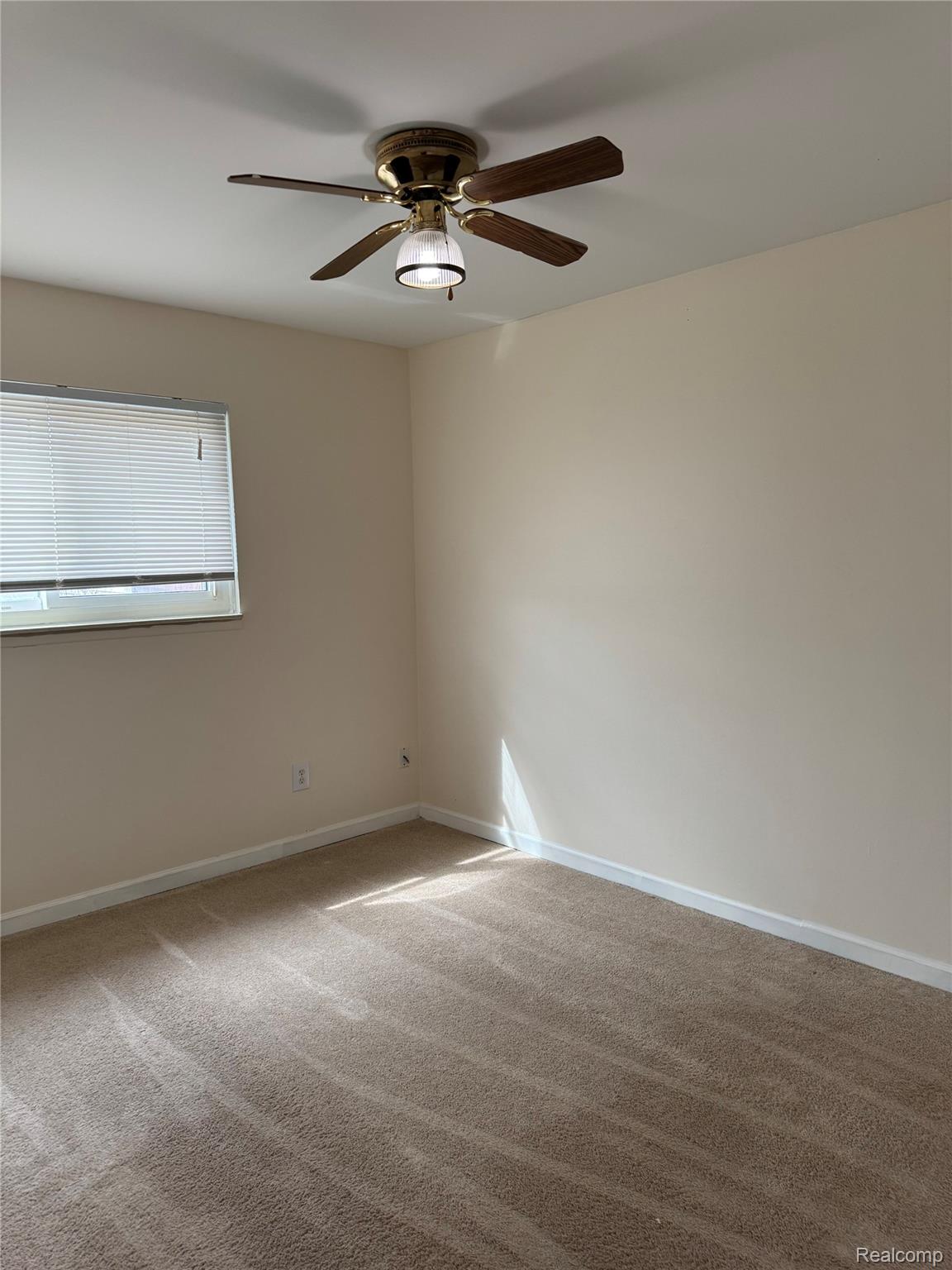 29045 Howard Avenue Property Photo 10