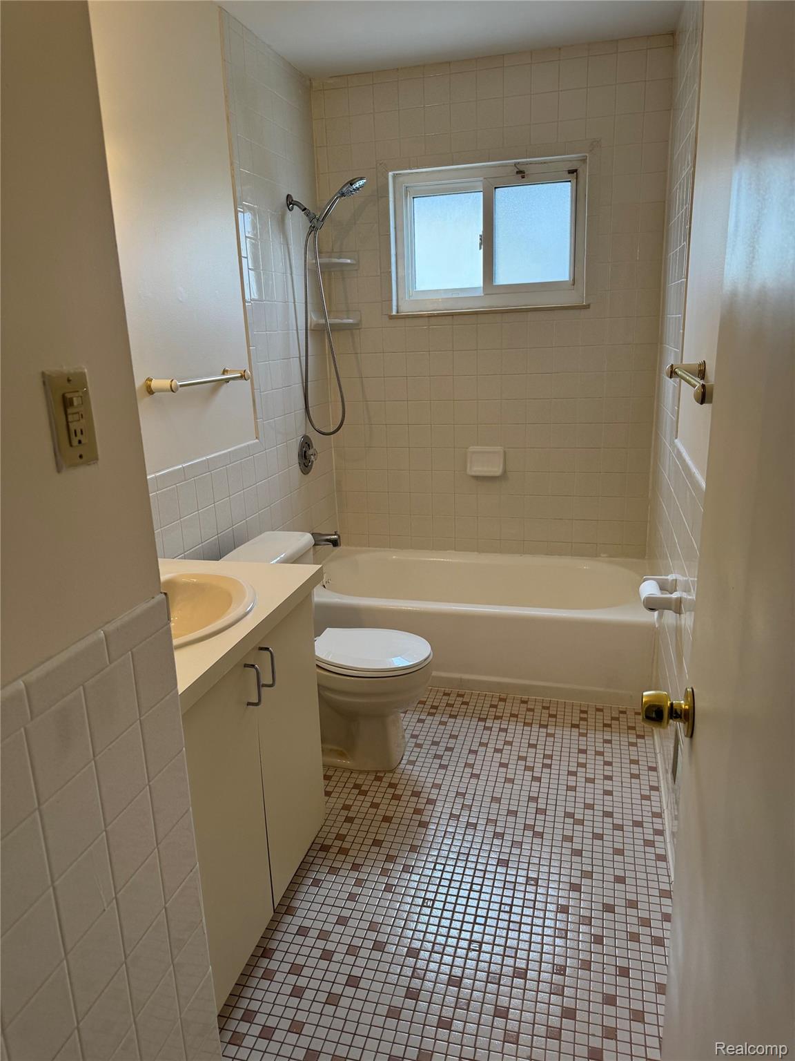 29045 Howard Avenue Property Photo 12