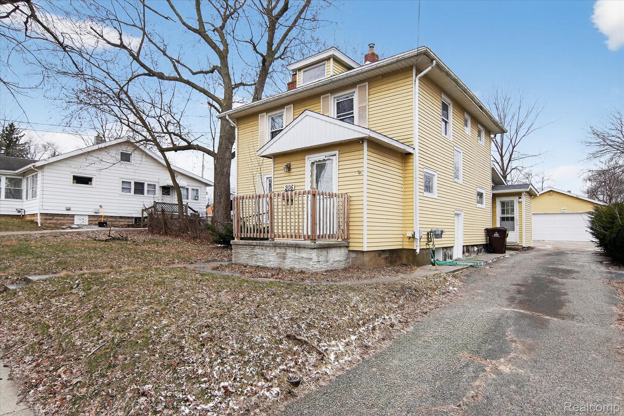 206 N Grinnell Street Property Photo 3