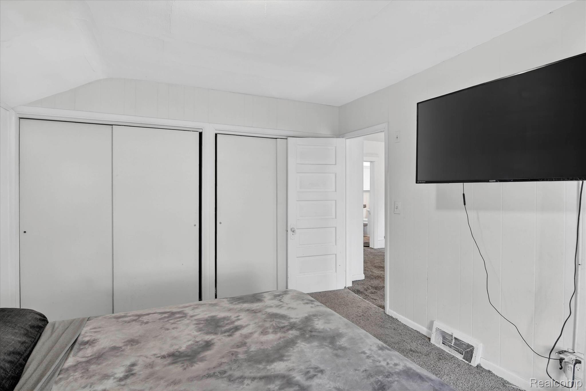 206 N Grinnell Street Property Photo 21