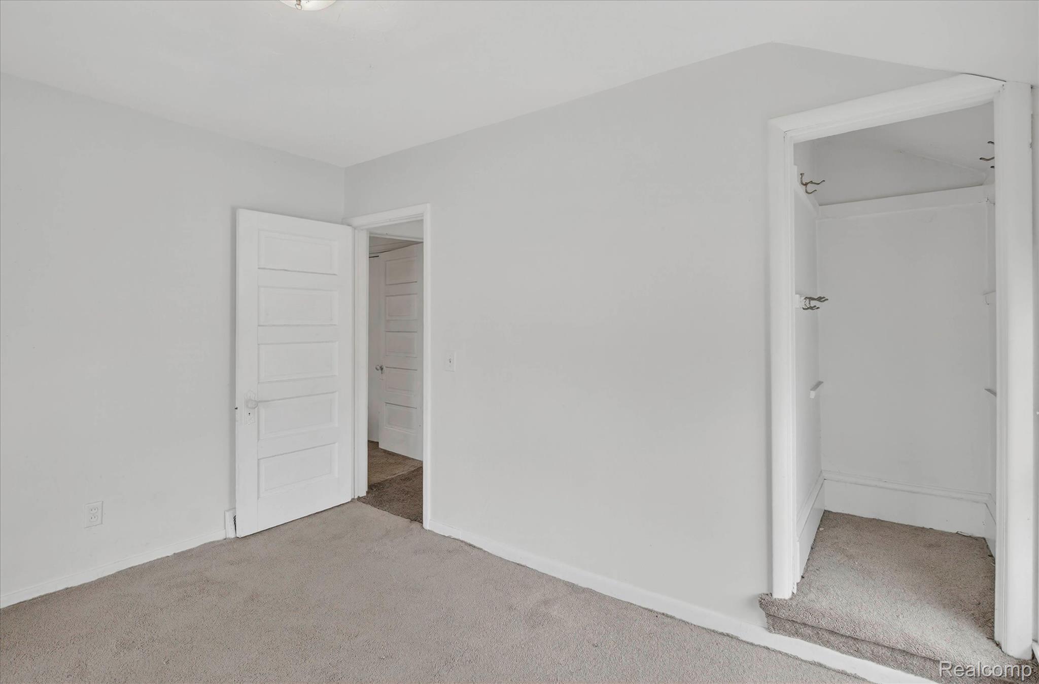 206 N Grinnell Street Property Photo 25