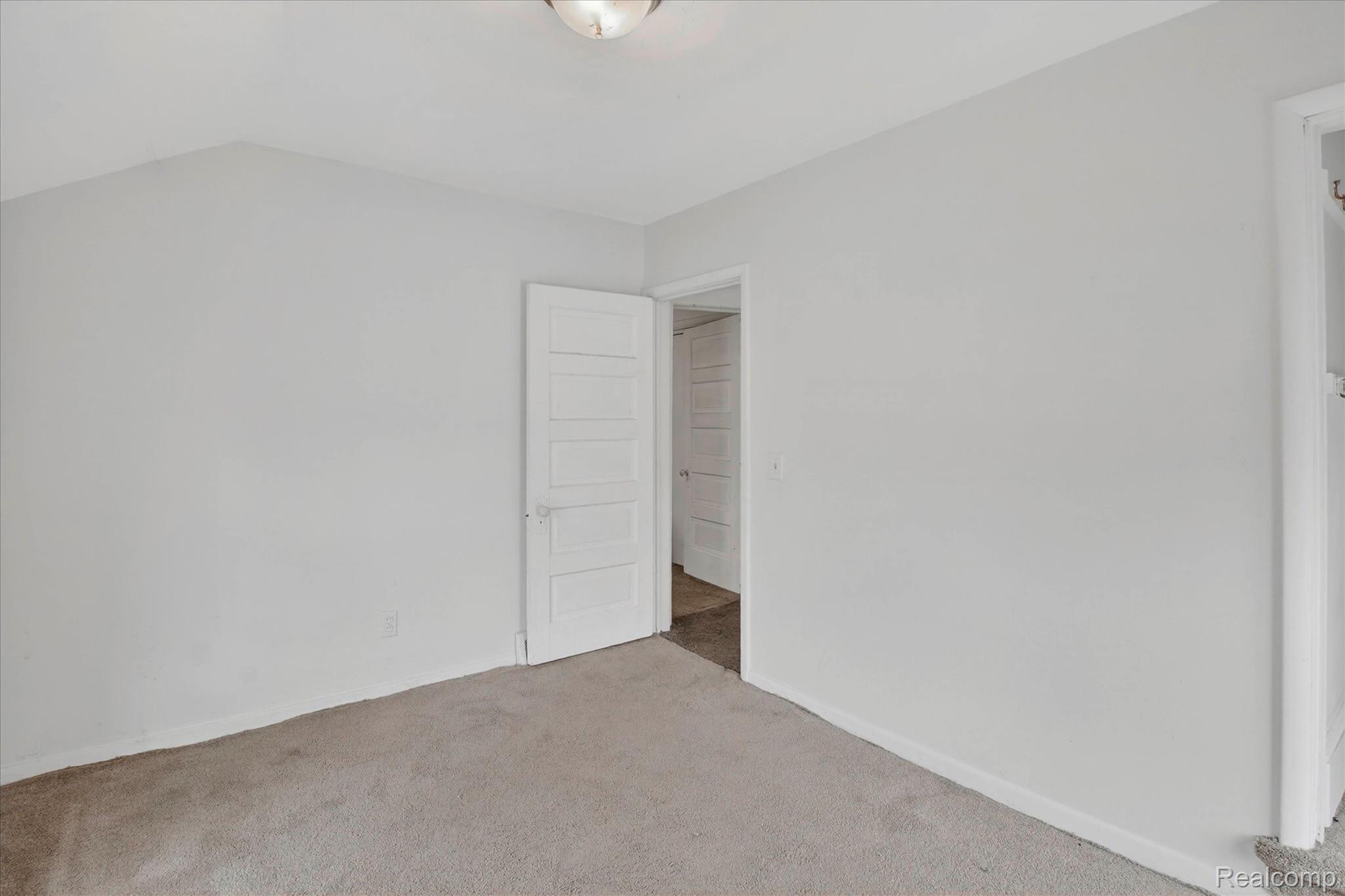 206 N Grinnell Street Property Photo 26
