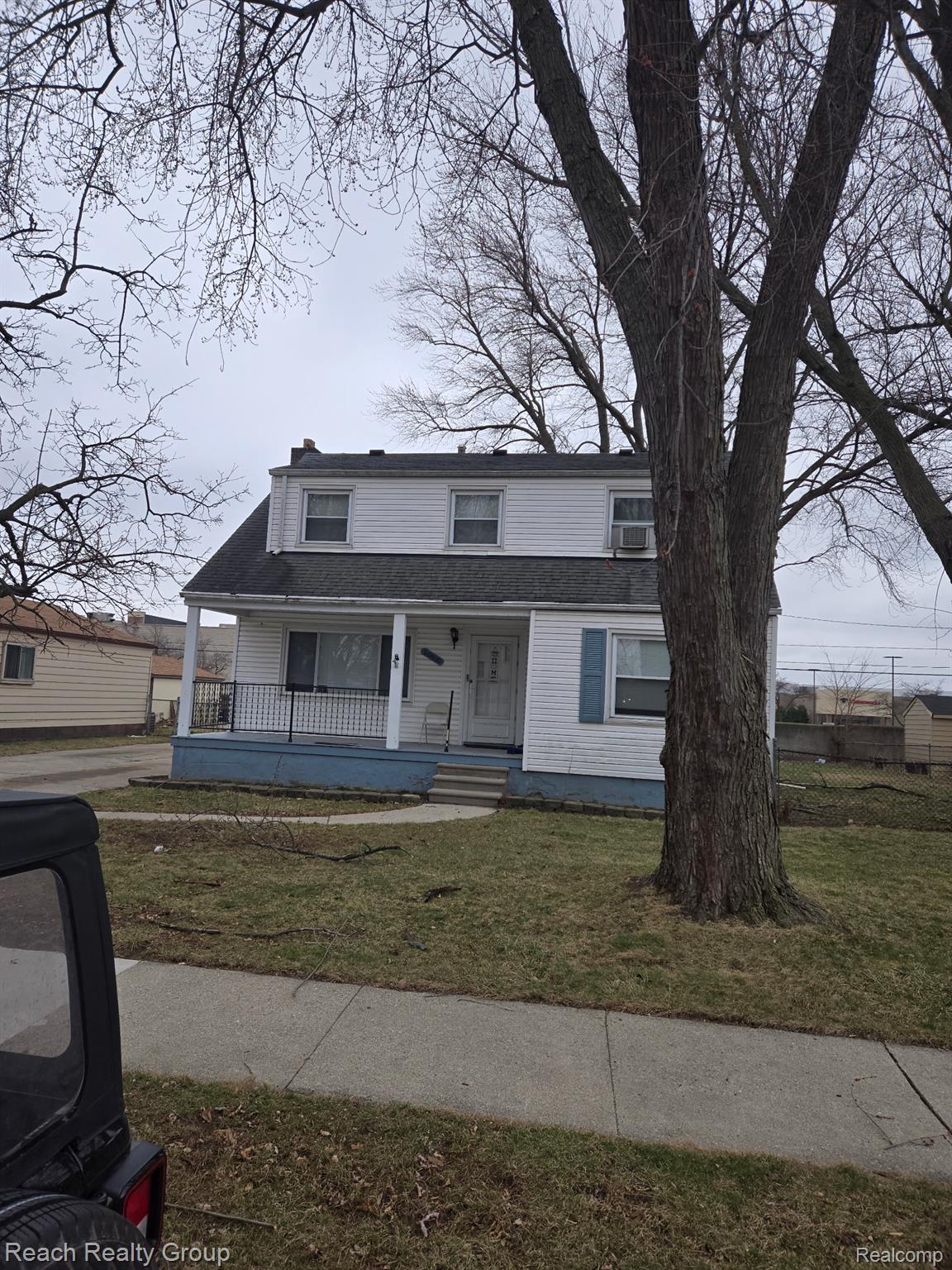 20010 Voiland Street Property Photo 3
